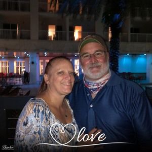 Meet your Posher, Dee